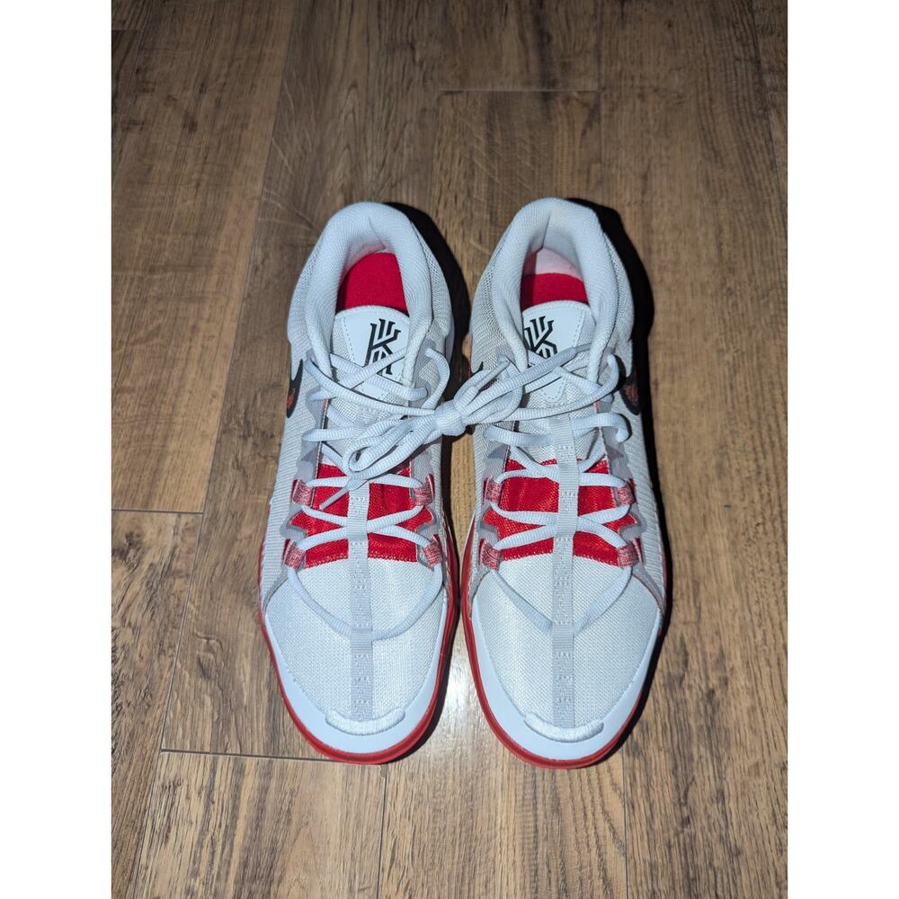 Nike Kyrie Flytrap 6 Photon Dust University Red Mens Size 9.5 Shoes DM1125-002‎